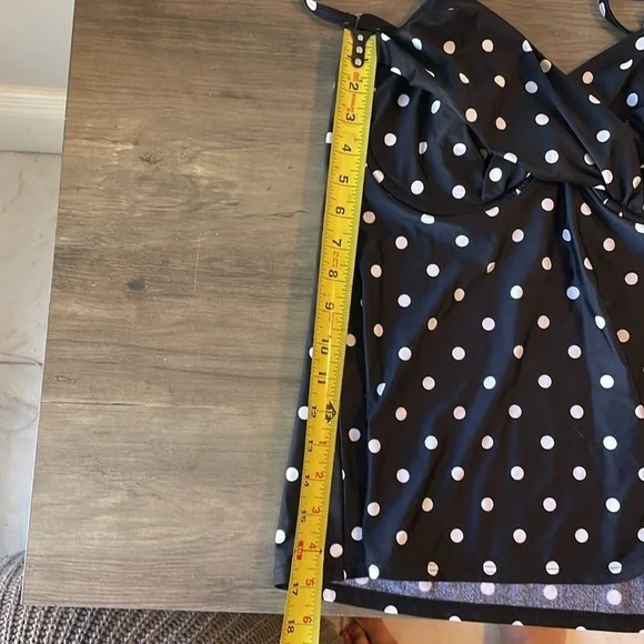 NWT Swim Systems, 34DDD underwire cups, black & white polka dot tankini top - Picture 10 of 10